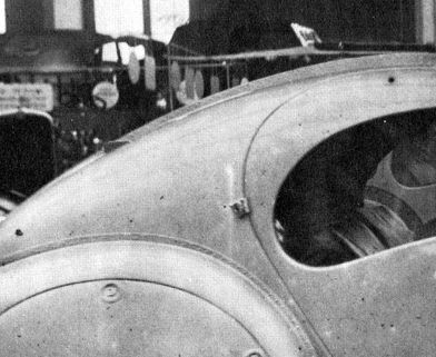 T57_Aérolithe détail Paris.jpg